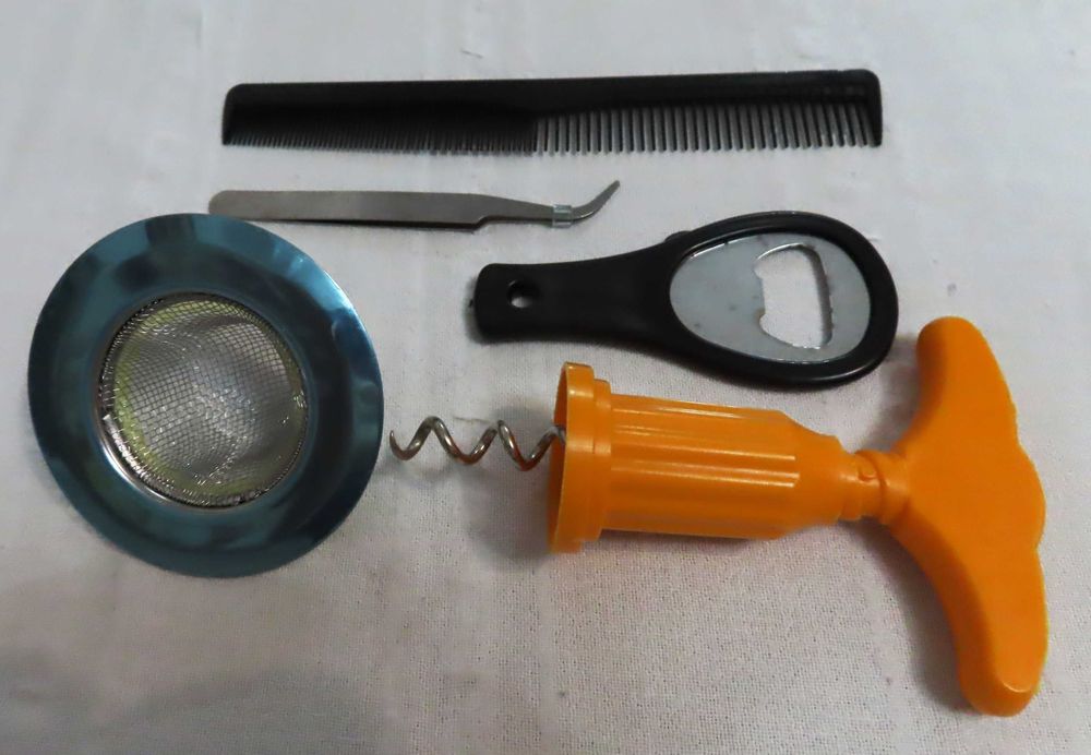 piepten(250 buc.),pensete(50),tirbuşon(40),protecţie chiuvetă(90)