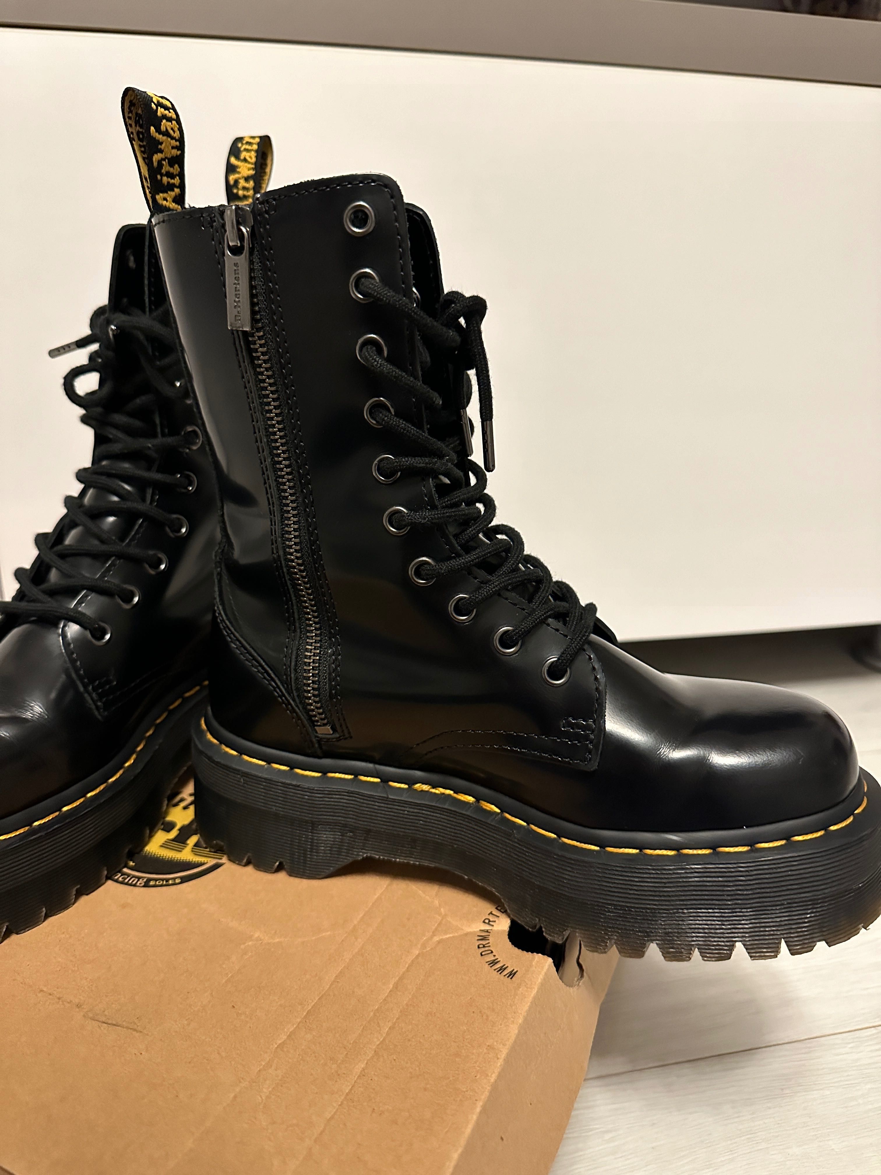 Bocanci Dr Martens