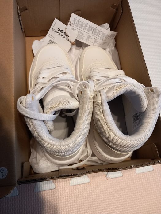 Urgent Adidasi copii marca Adidas marime 32 noi