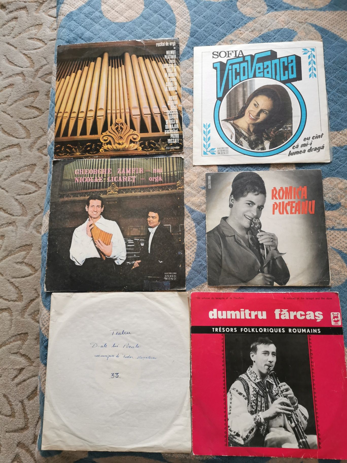 Colectie de discuri vinil vechi vintage
