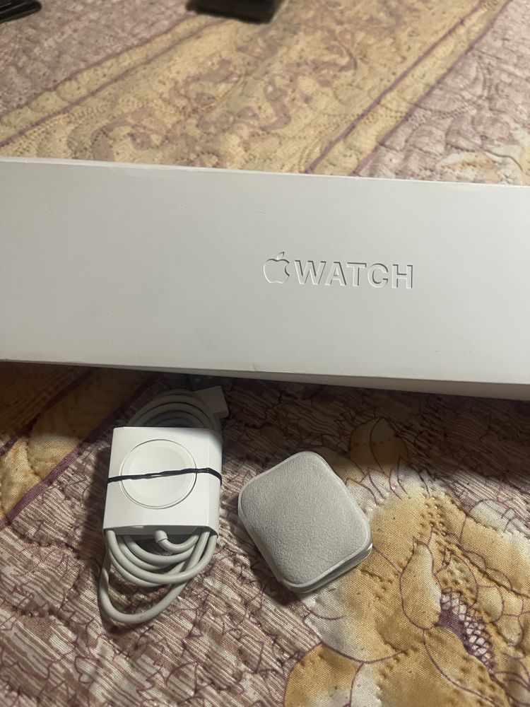 Apple watch часовник