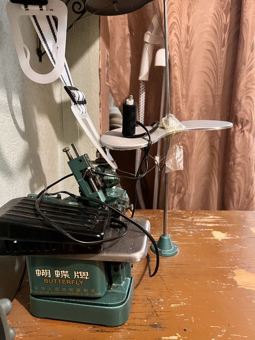 Продам оверлок