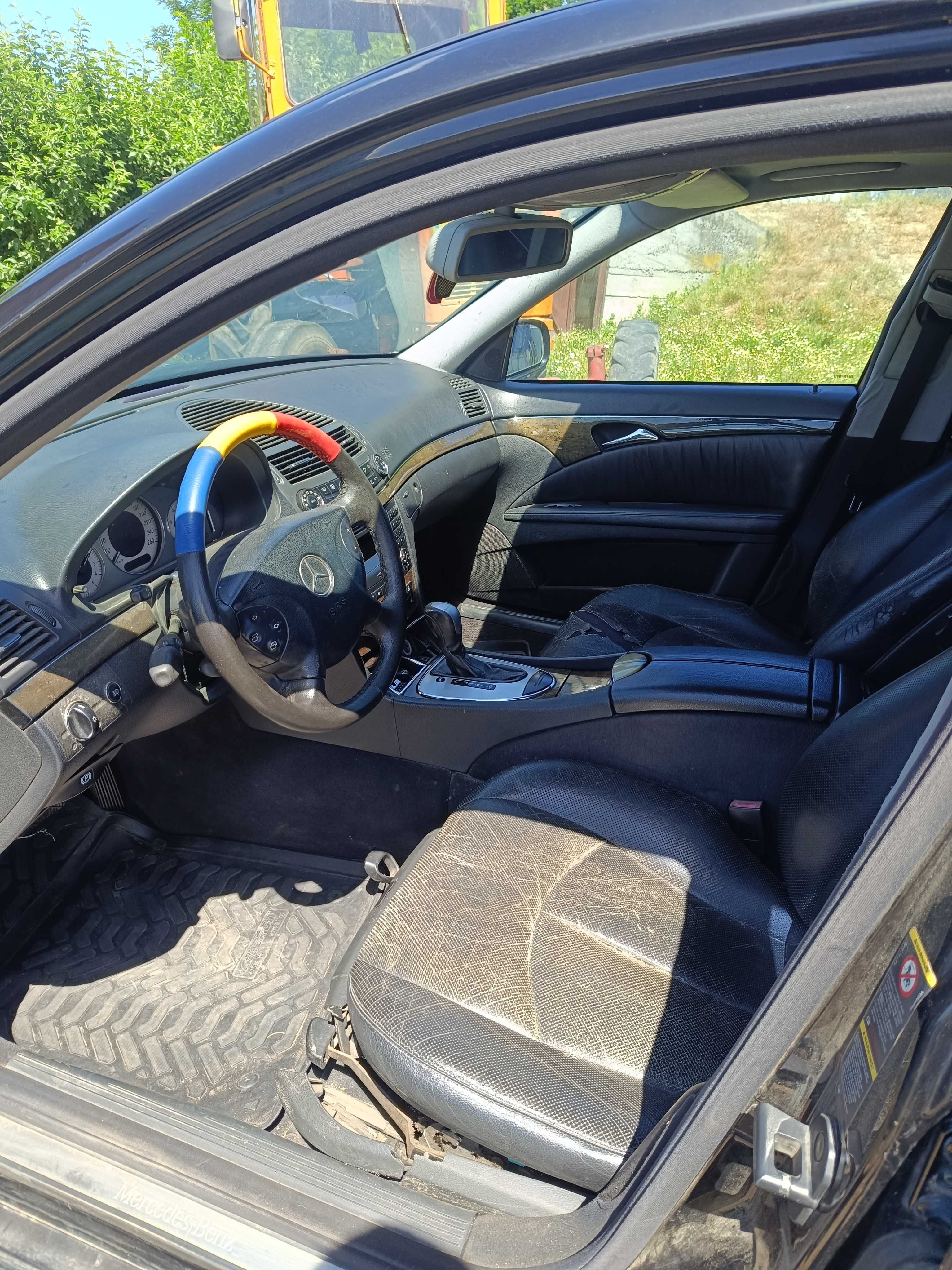 Vând Mercedes w211 e270