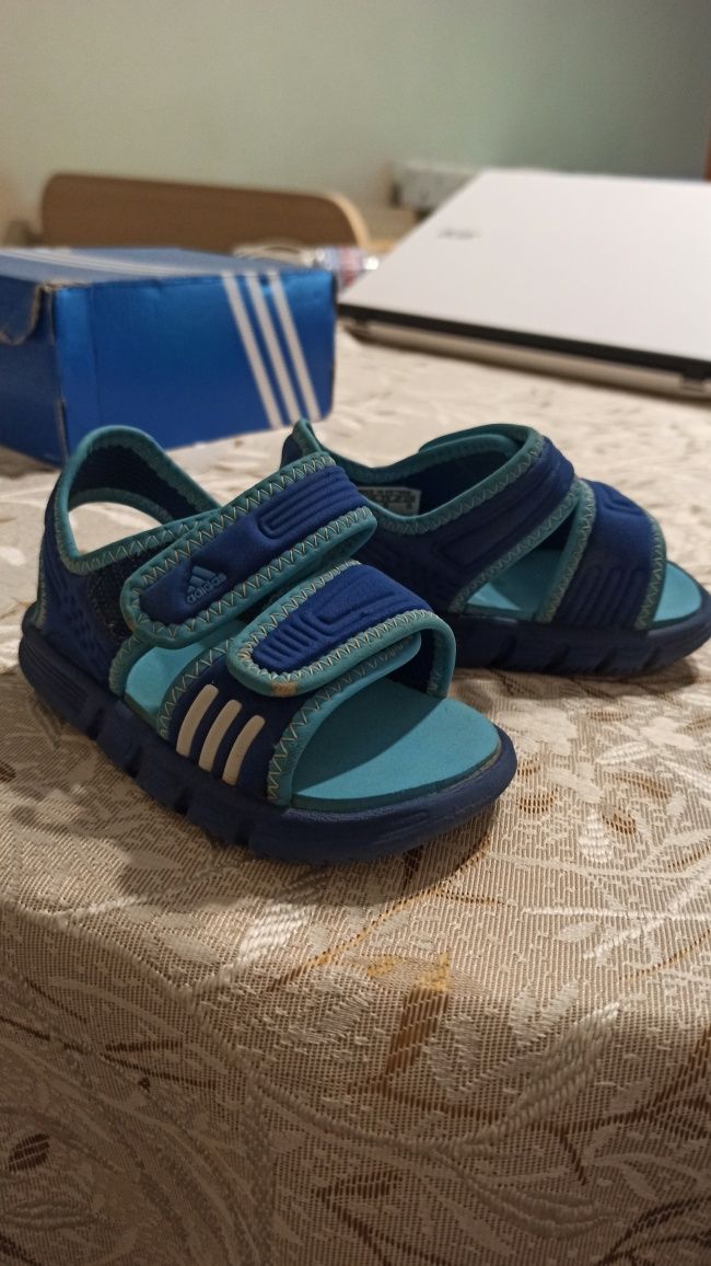 Детски сандали Adidas