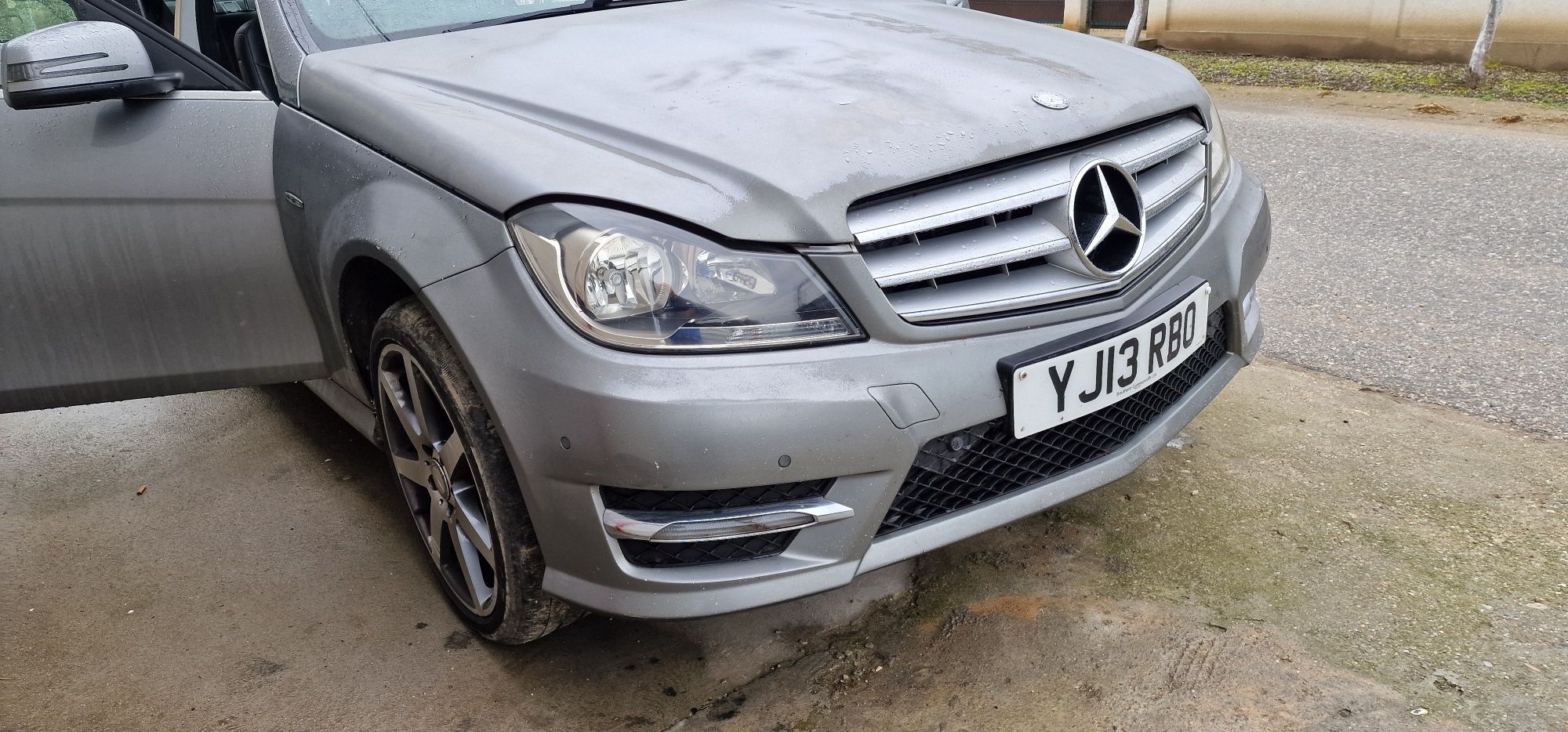 Bara fata Mercedes w204 AMG facelift  Mercedes c class AMG