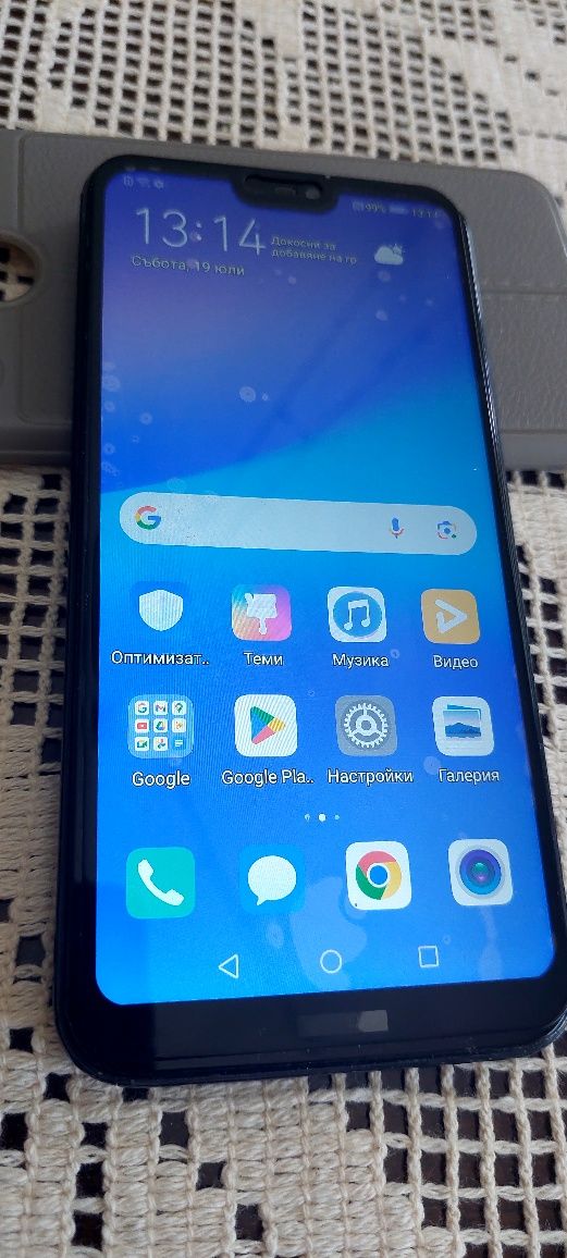 Смарт телефон Huawei P20 Lite