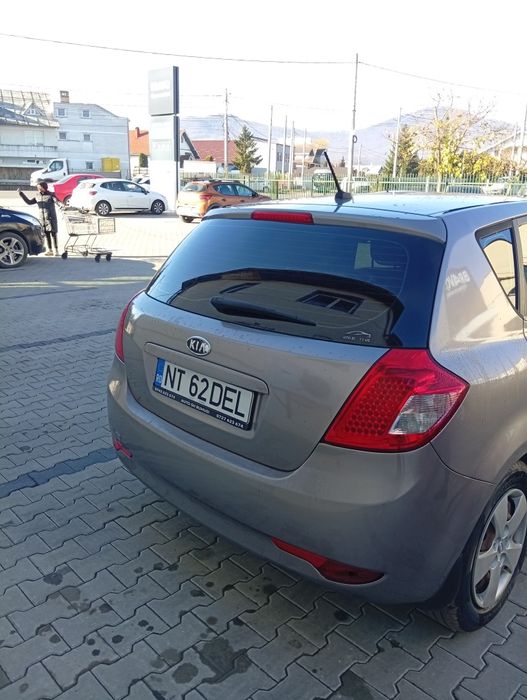 Vând   KIA  ceed