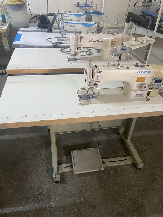 Masini de cusut liniare si de surfilat cu 4 si 5 fire