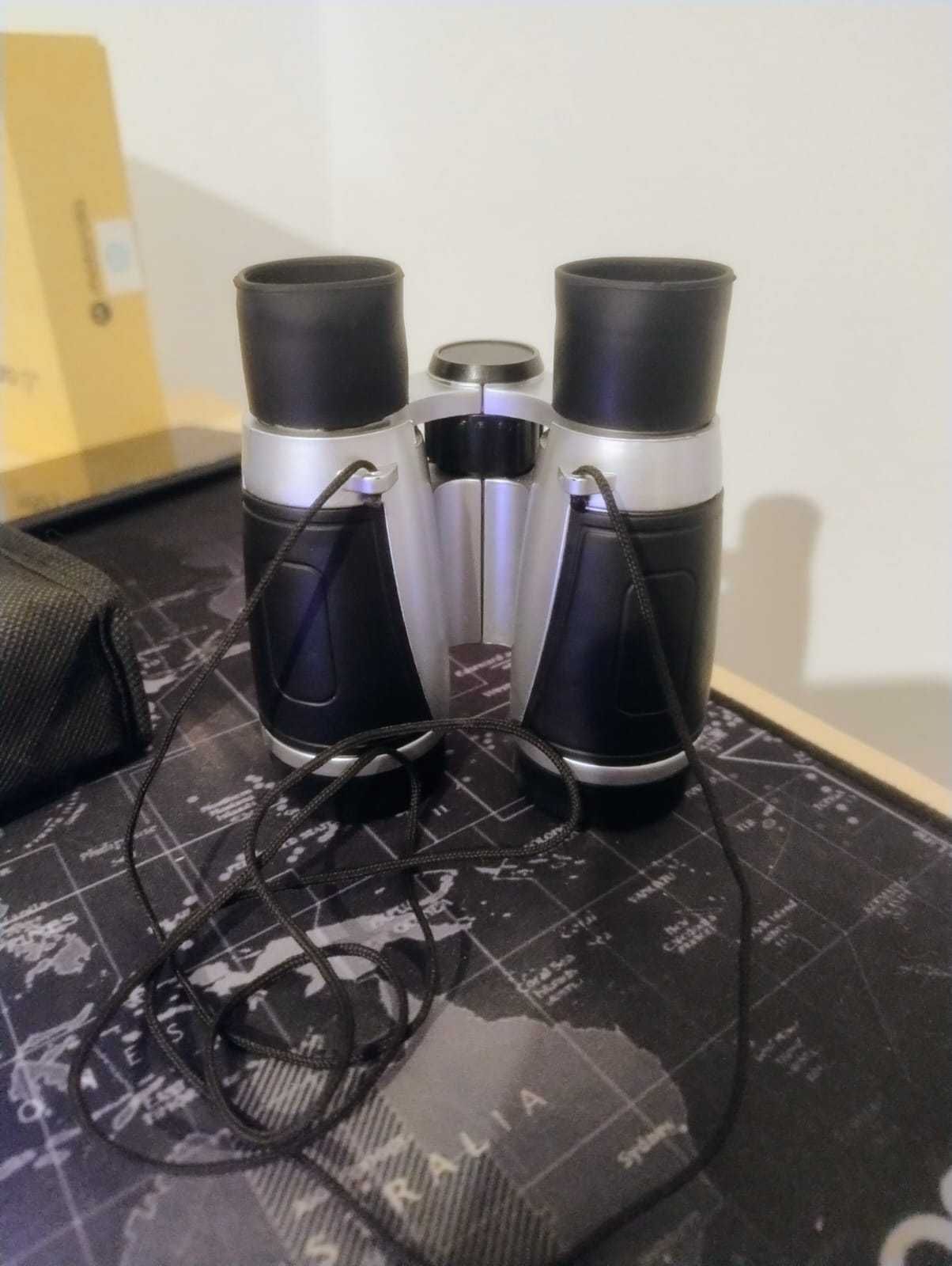 Binoclu Celestron