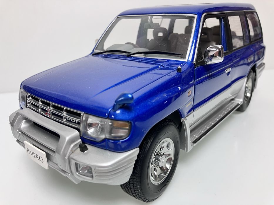 macheta auto Mitsubishi Pajero V6 GDI 3500 LWB 1998 1/18 Autoart