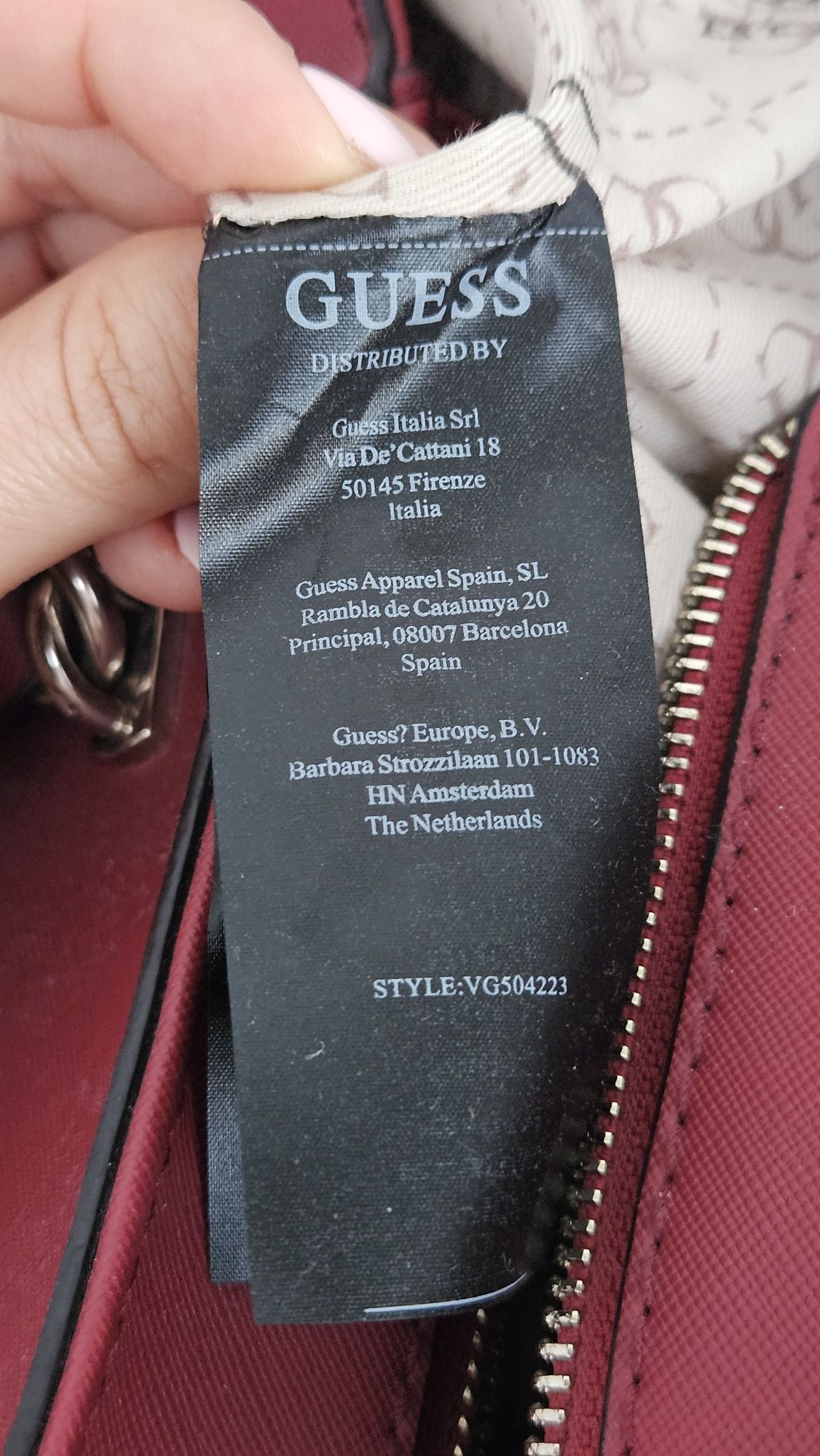 Дамска чанта Guess цвят бордо