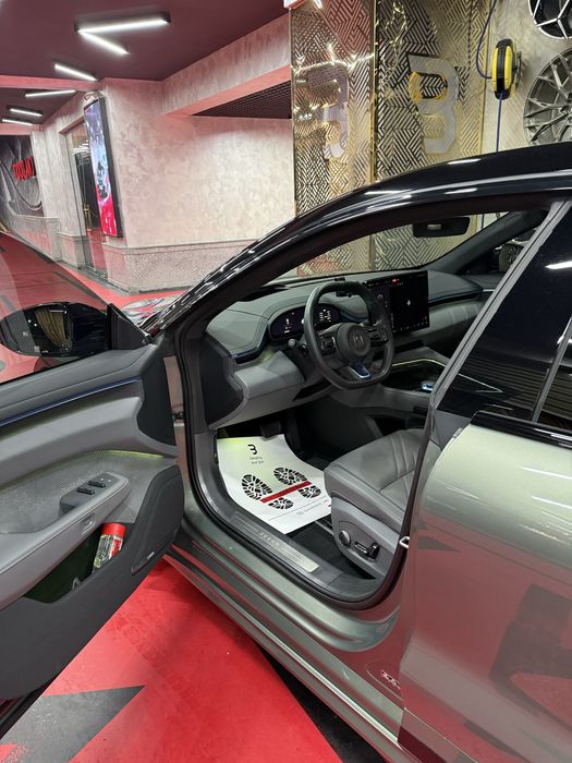 Zeekr 001 в наличии