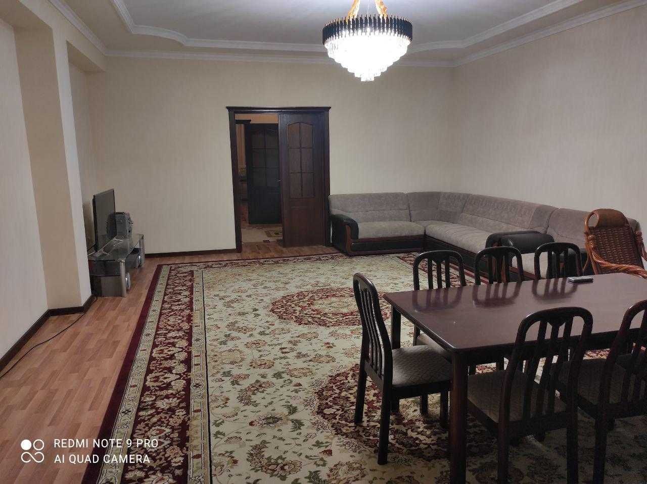 Center 1 Sodiq Azimov street 3 room 2 bed 2 bath near Divan restoran