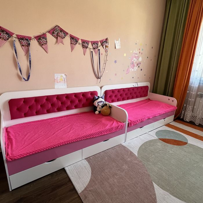 Детская мебель шкаф и 2е кровати