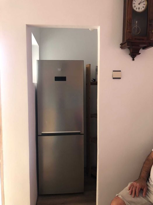 Mobilă bucătărie de vânzare cu electrocasnice