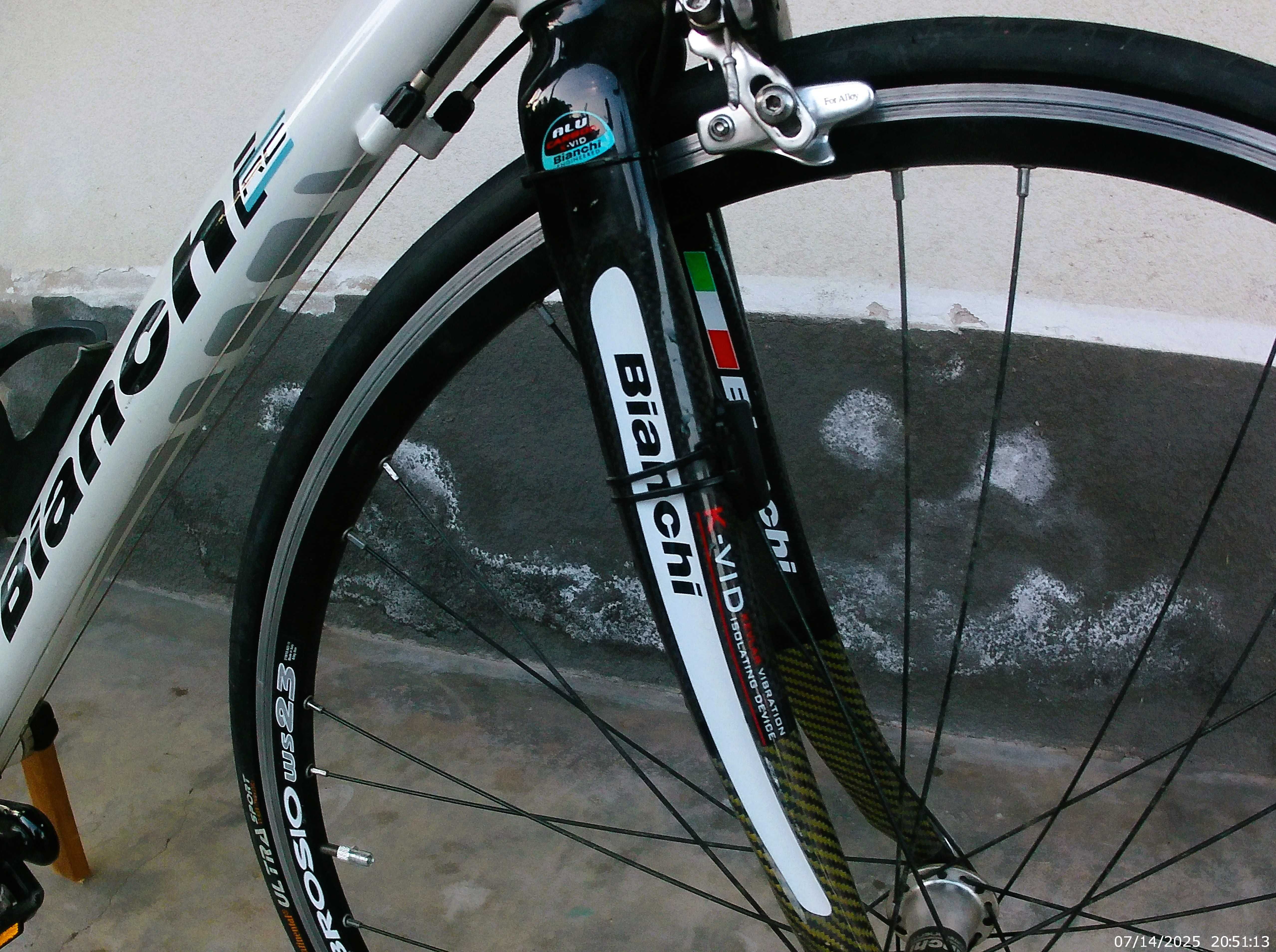 Cursieră profesională BIANCHI Nirone 7 Carbon + Alu - CAMPAGNOLO