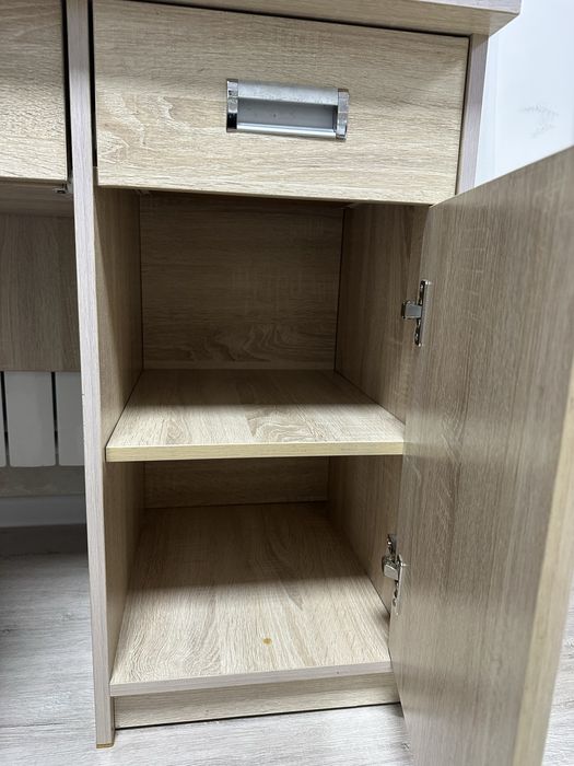 Проадется стол, парта