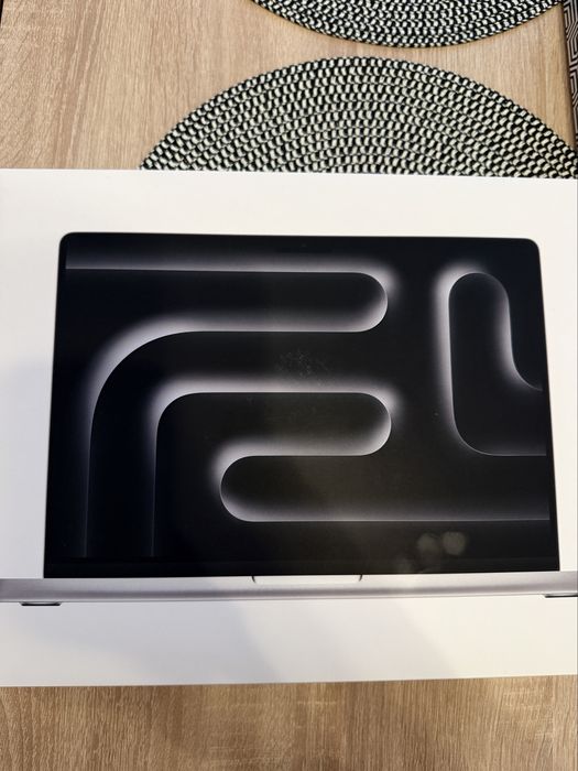 Нов лаптоп Macbook