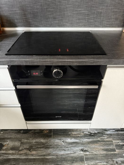 Фурна за вграждане с керамичен плот Gorenje