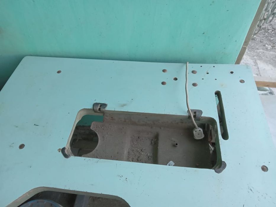 Продам швейную машину 1022 класса в отличном состоянии