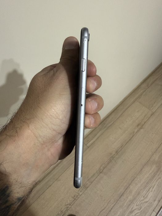 iPhone 6 Space Gray - 16 gb.