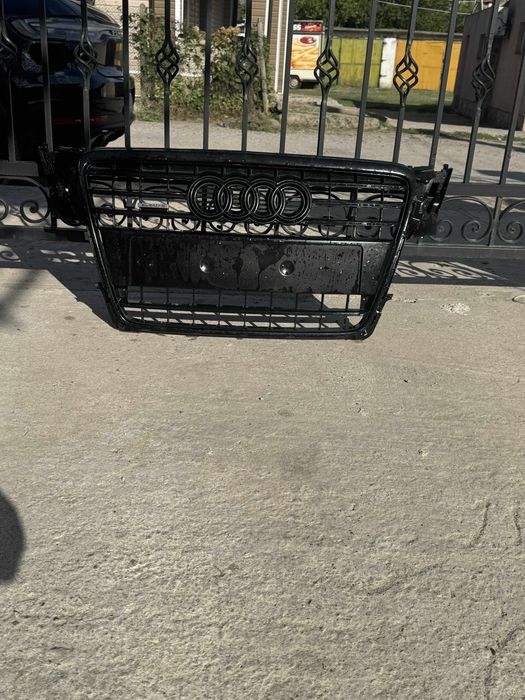 Предна решетка за ауди а4 б8