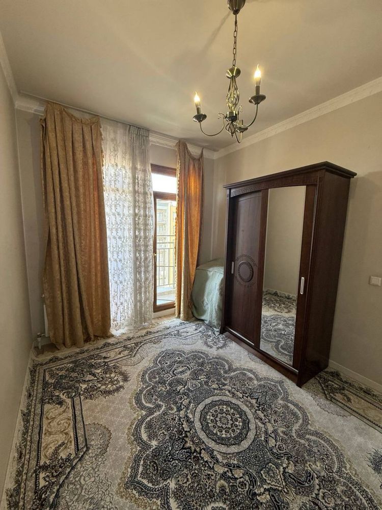 Almazar City da 4 xonali uy sotuvda 97m2 Evro remont