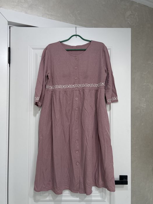 Продается 4 разных одежд для женщин