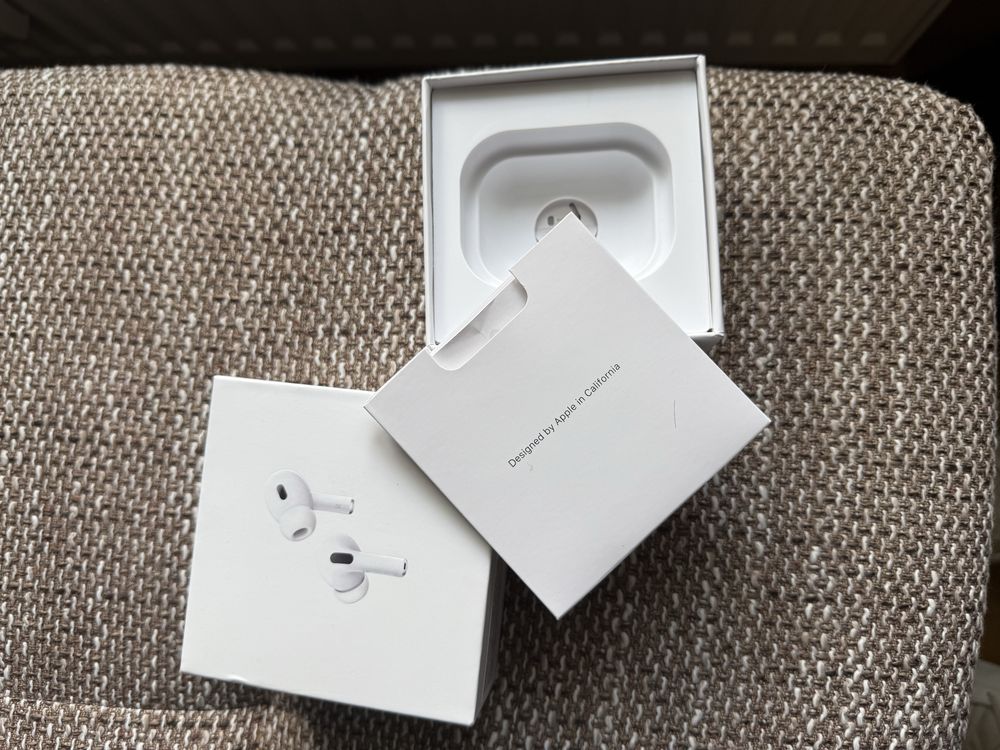 Air Pods Pro 2nd Generation - USB C, 2024