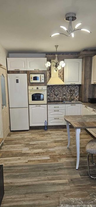 Дава се под наем Тристаен апартамент в София, Гео Милев - 95 кв.м за 637.5 € - Снимка #8