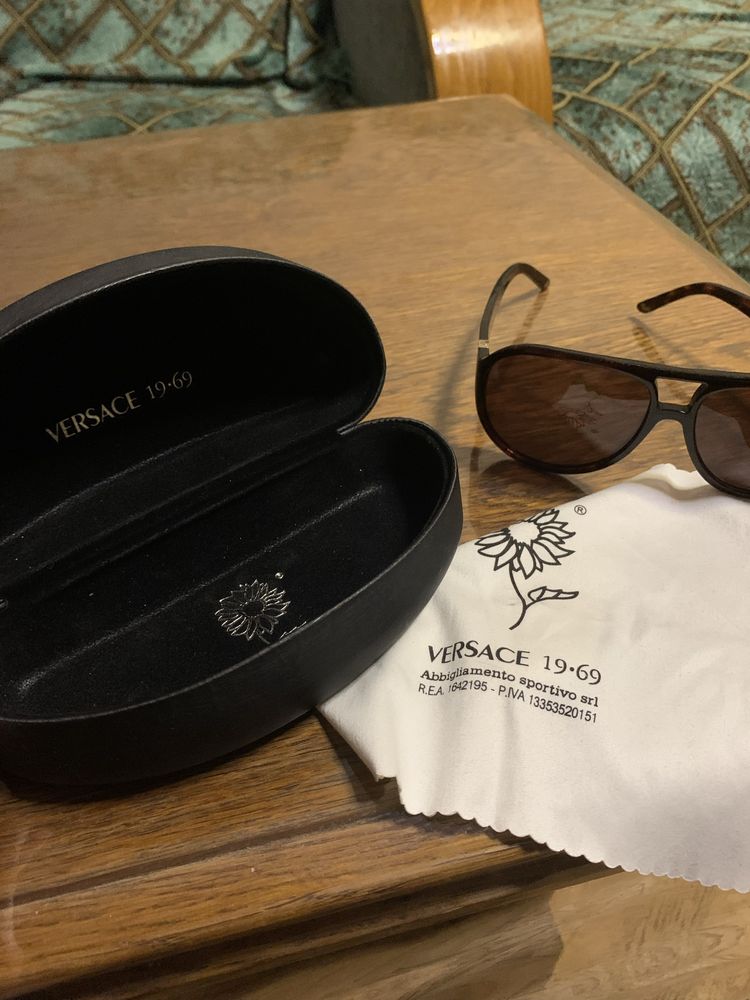 солнцезащитные очки Versace