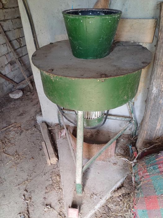 Продавам фуражомелки