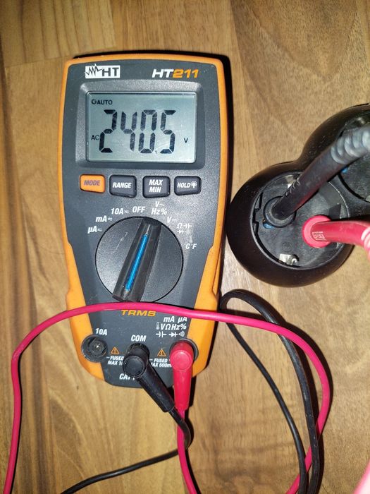 Multimetru digital HT211,aparat de masura functional