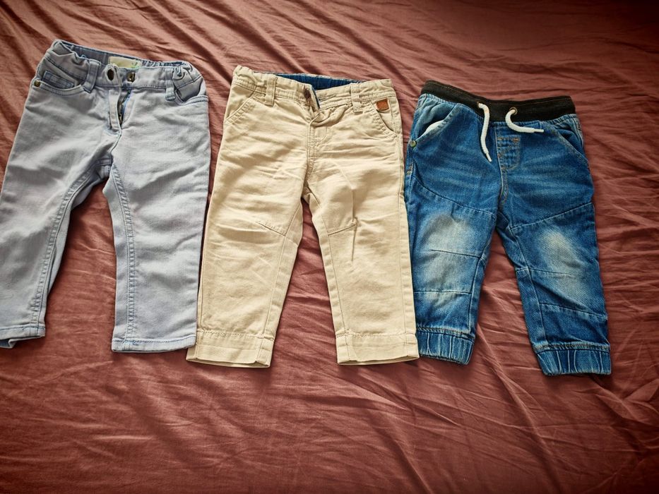 Vand lot pantaloni blugi bebe, mărimea 74 cm, preț 20 lei/ lot