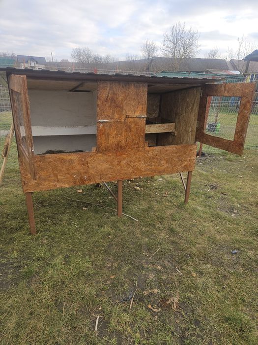 Tarc, cusca, kennel ,poarta de gradina din structura metalica si osb