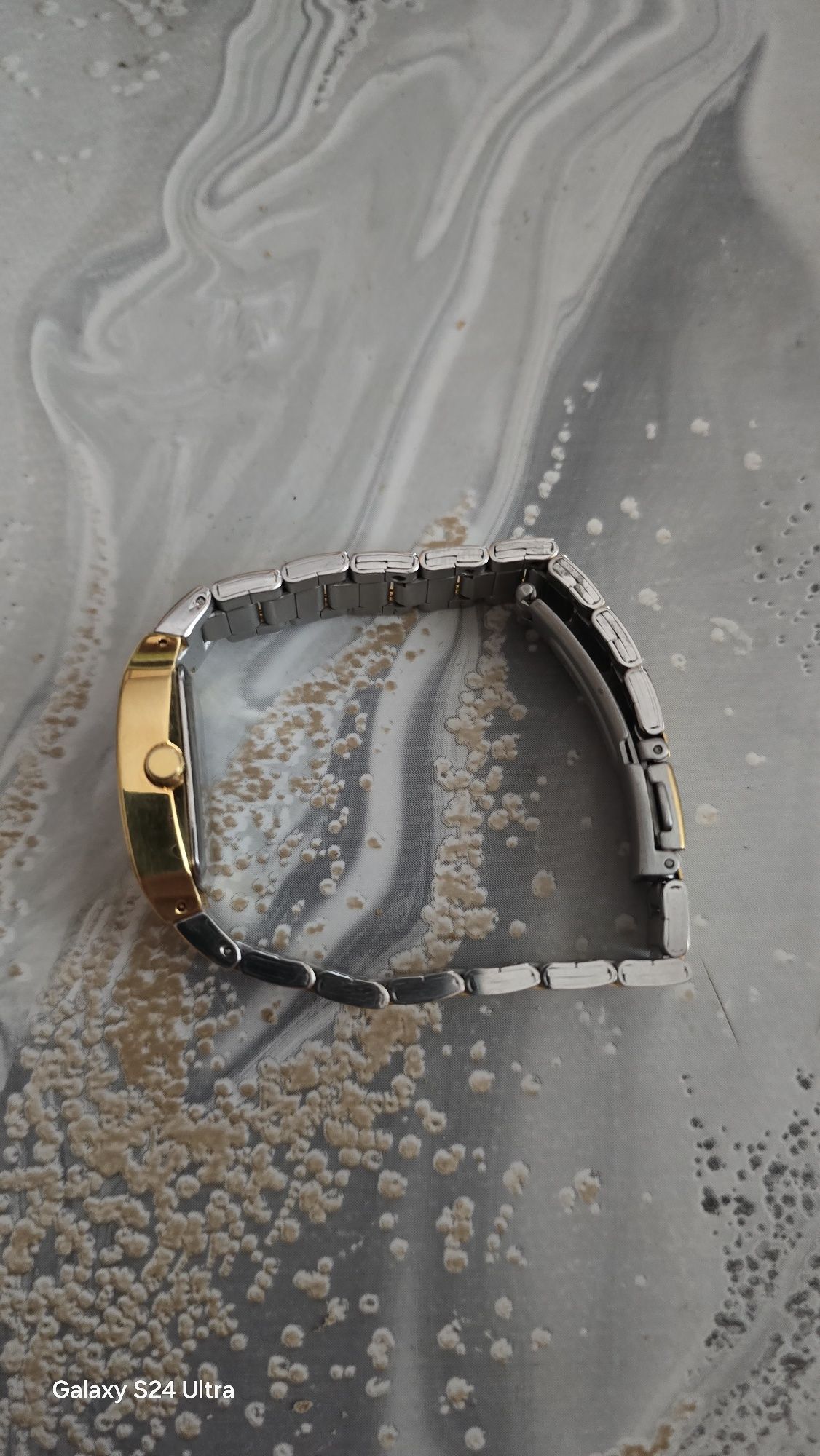 Продавам Дамски часовник Casio