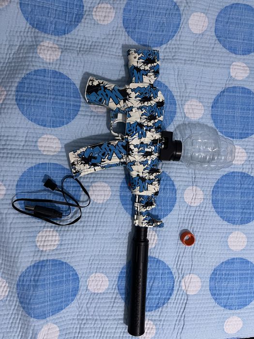 Aka-46 стреляет арбизами