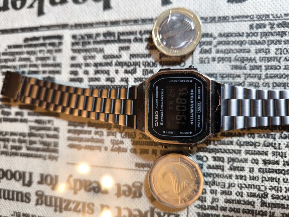 Часовник Касио, винтич, купувани преди една година.