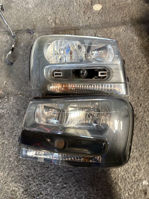 Shevrolet trailblazer 2005 година Фарове