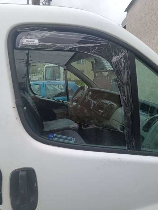 Комплект 2бр ветробрани за Renault Trafic Opel Vivaro Nissan Primastar