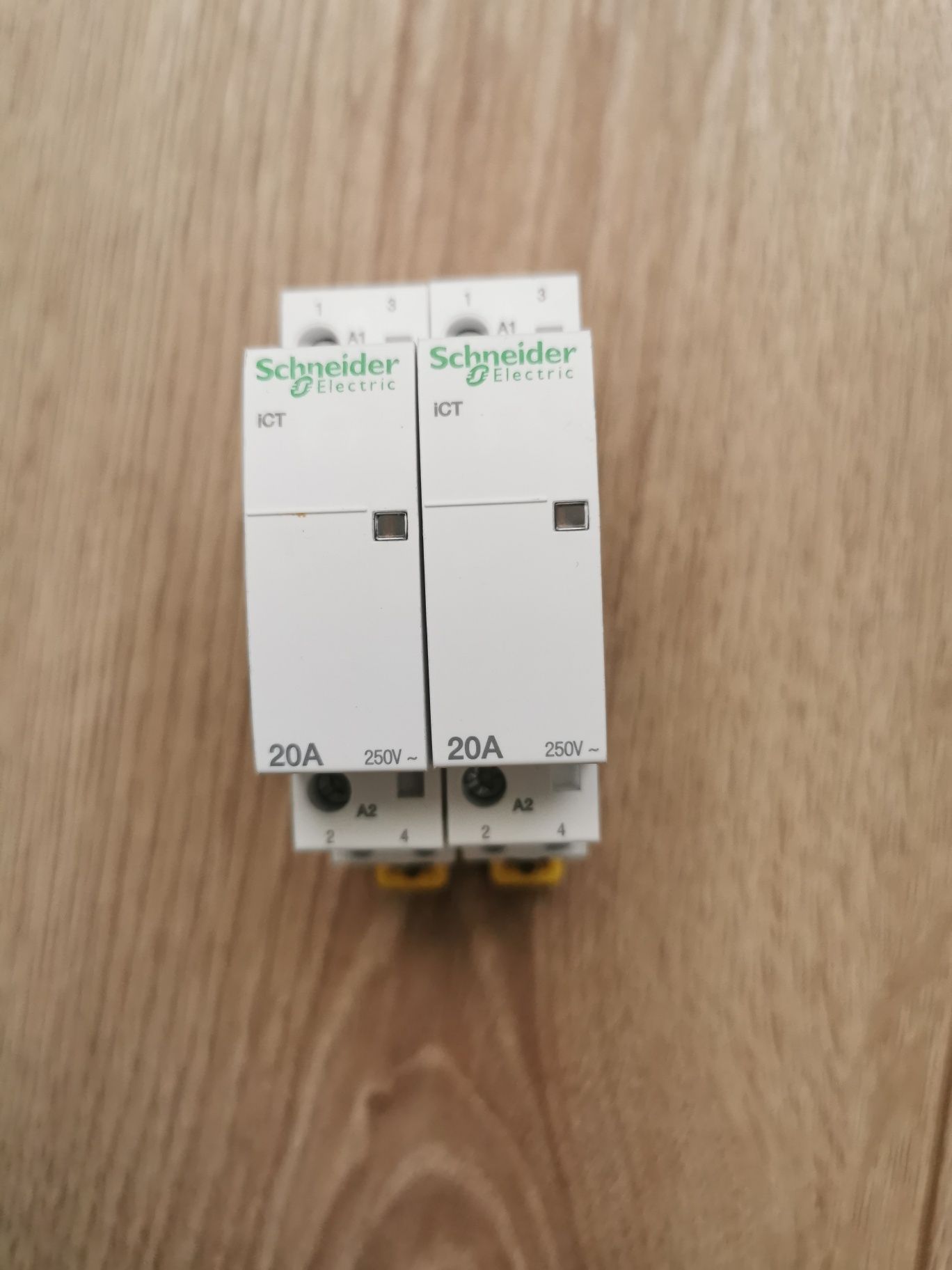 Vand contactor Schneider