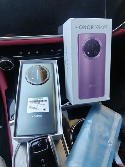 srochni sotiladi HONOR X 9 C 5G 12.256  YANGI 4 KUN BULDI OLGANIMGA