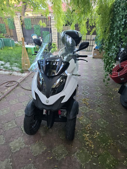 Scuter Triciclu Quadro Qv3