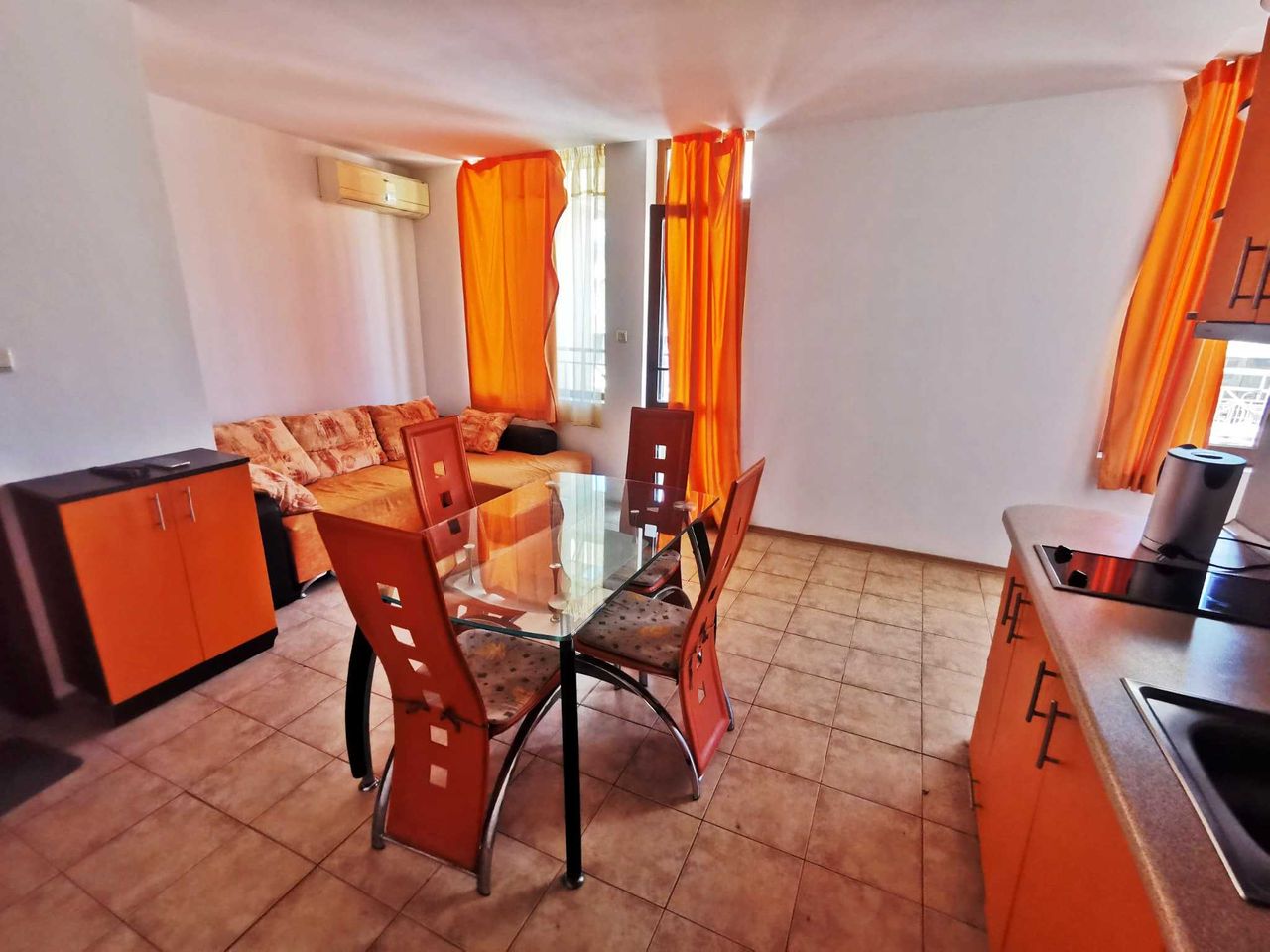 Продава се Тристаен апартамент в Свети Влас - 136 кв.м за 787 €/кв.м - Снимка #2
