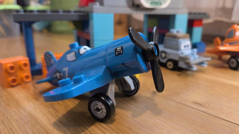 LEGO DUPLO 10980 si LEGO Duplo Disney 10511