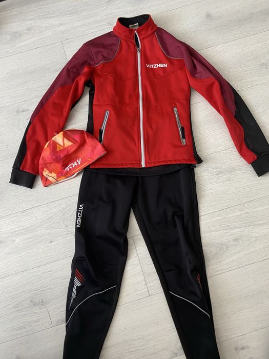 Разминочный лыжный костюм