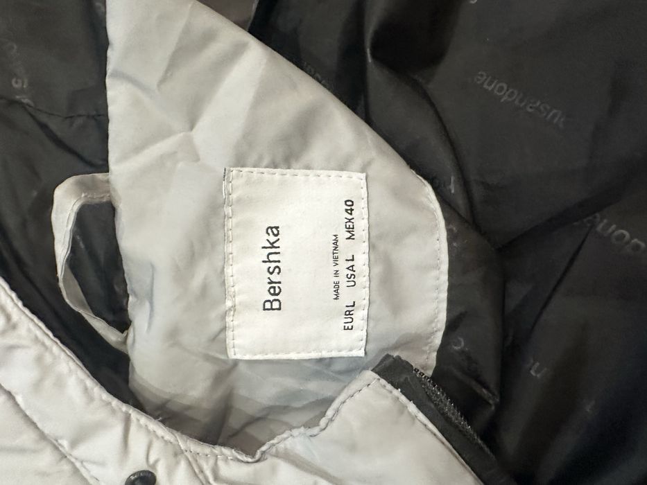 Зимна парка Bershka. L