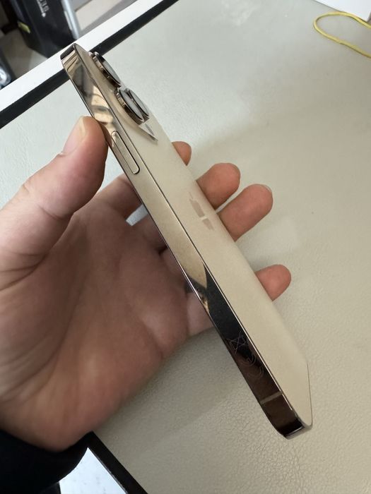 iPhone 14 Pro Max Gold 256GB impecabil