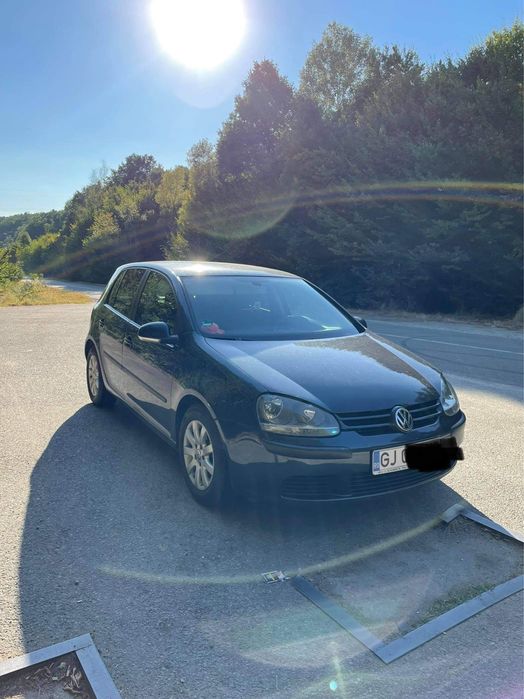 Vând pentru dezmembrat Golf V 1.4 FSI