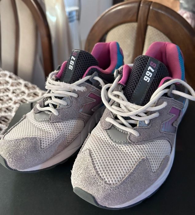 Sneaker New Balance  - marimea 33 în stare  f buna